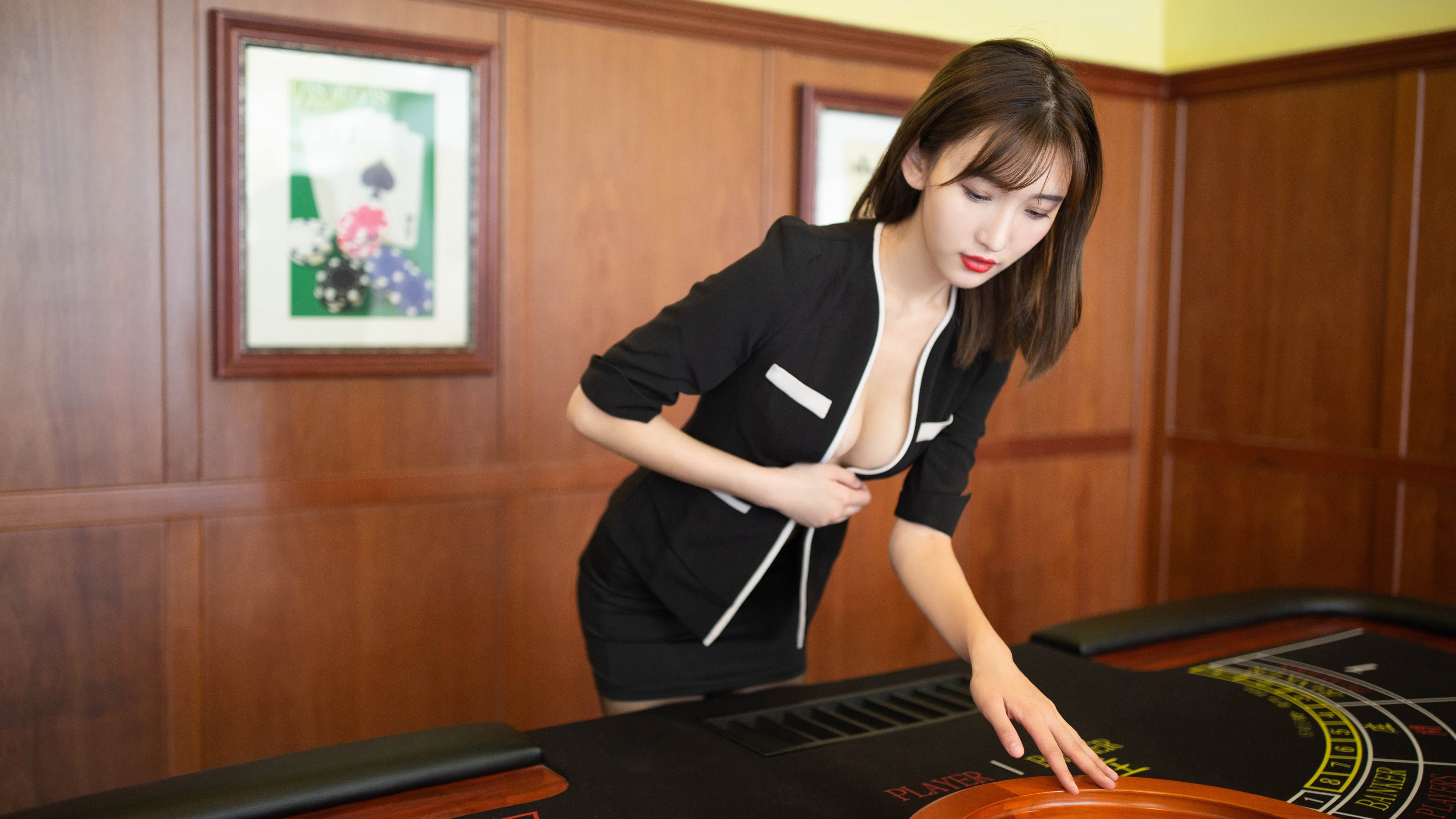 佩德里西决生死战接管比赛,葡萄牙粉碎丹麦童话